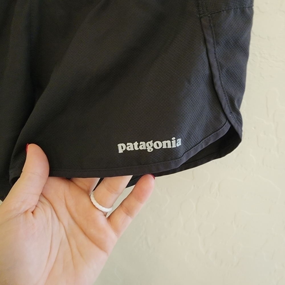 PATAGONIA Black athletic Shorts Hiking workout - Picture 3 of 4